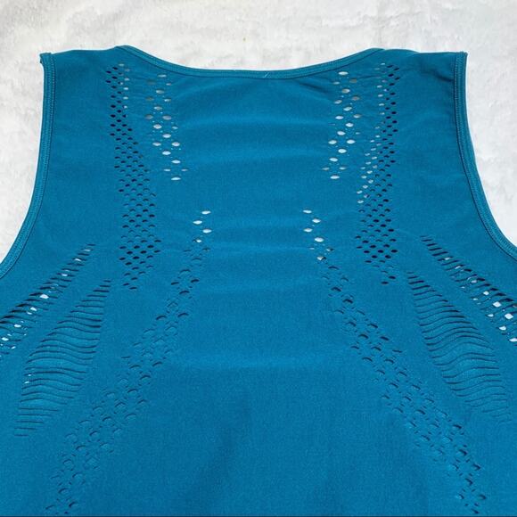 FABLETICS Adra Teal Laser Cut Seamless V-Neck Tank Top size XS - Picture 7 of 12
